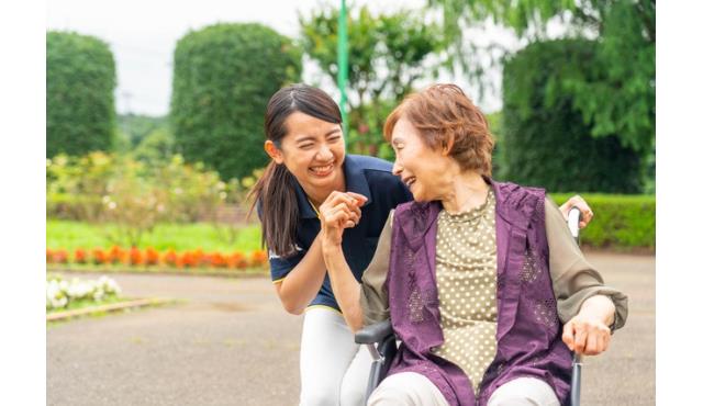 家チカ介護】正社員求人 | 介護スタッフ | ALSOK介護(株)