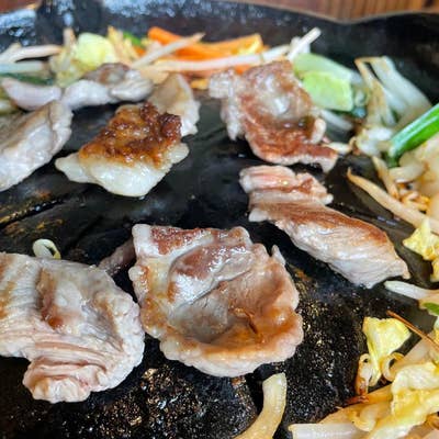 川口市】戸塚南にある蕎麦とジンギスカンのお店「すずもと」でランチ！3つの味わいが楽しめる『三色そば』を堪能。｜川口マガジン