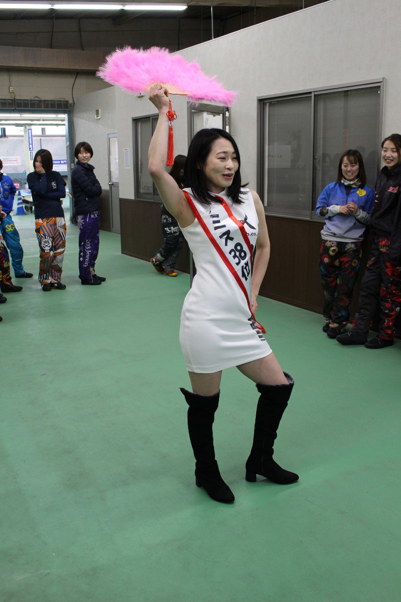 プリスイーツのロールケーキに挑戦した土屋美咲さんと広田貴子さんにお話を聞きました。:プリザーブドフラワー教室 長野市 カラコレス