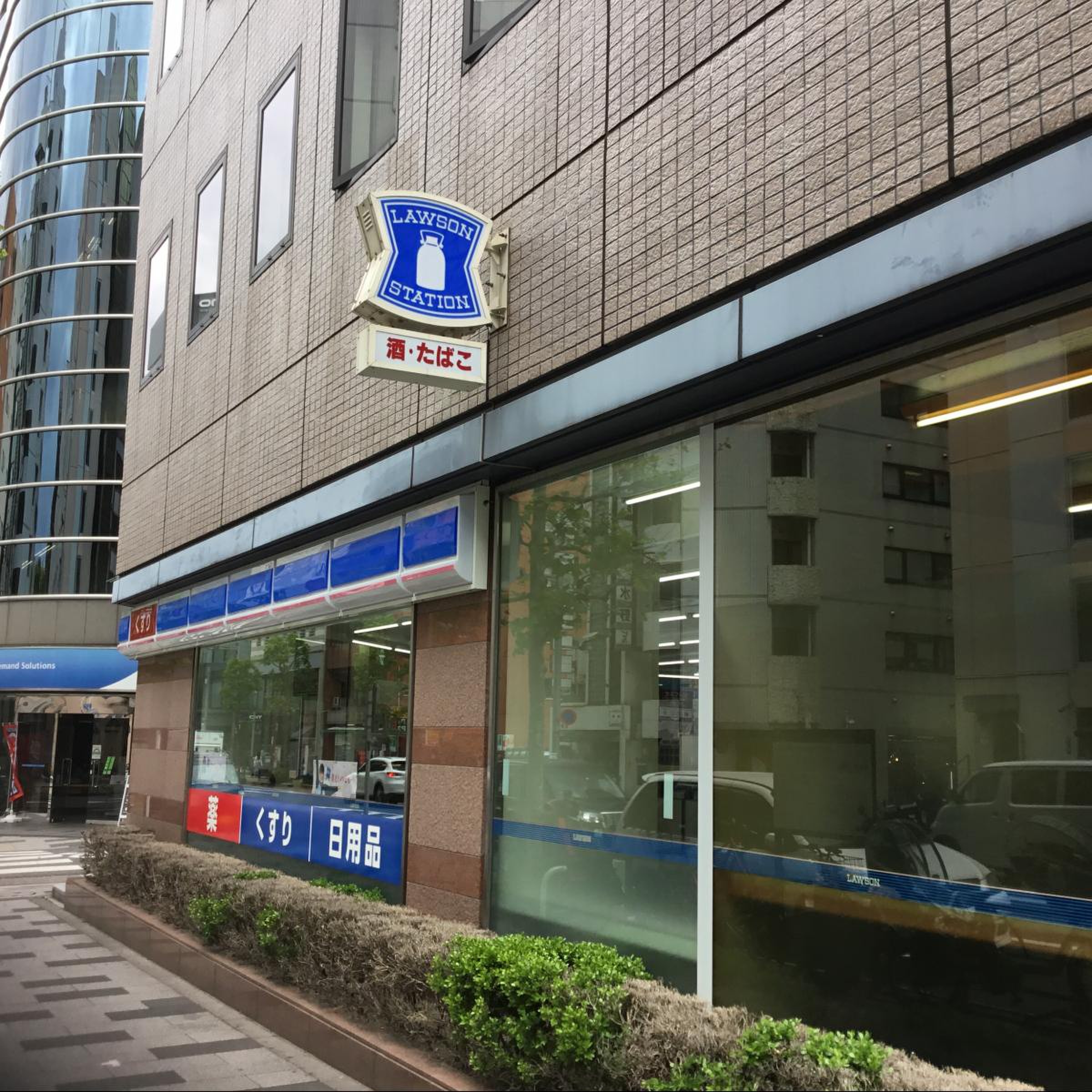 コンビニおやつでも体重は落ちる？】新宿御苑店の近くにあるコンビニで買えるダイエット中に食べられるおやつ紹介！