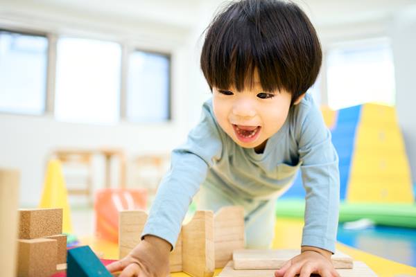 東京都東村山市のニューボーンフォトの出張撮影・カメラマン | 家族・新生児写真の専門で安心、自然でおしゃれな写真撮影 - fotowa