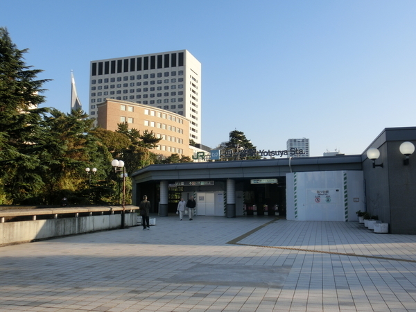 四ツ谷駅：わかりやすい構内図を作成、待ち合わせ場所2ヶ所も詳説！ | 関西の駅ガイド