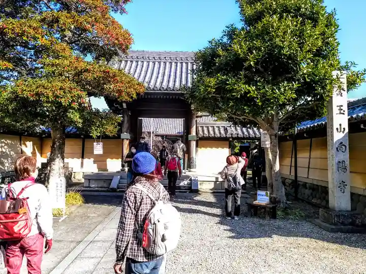 一宮市から岩倉市へ（愛知県）（１） 名鉄一宮線の廃線跡の道路を路線バスが - 浅野公園: