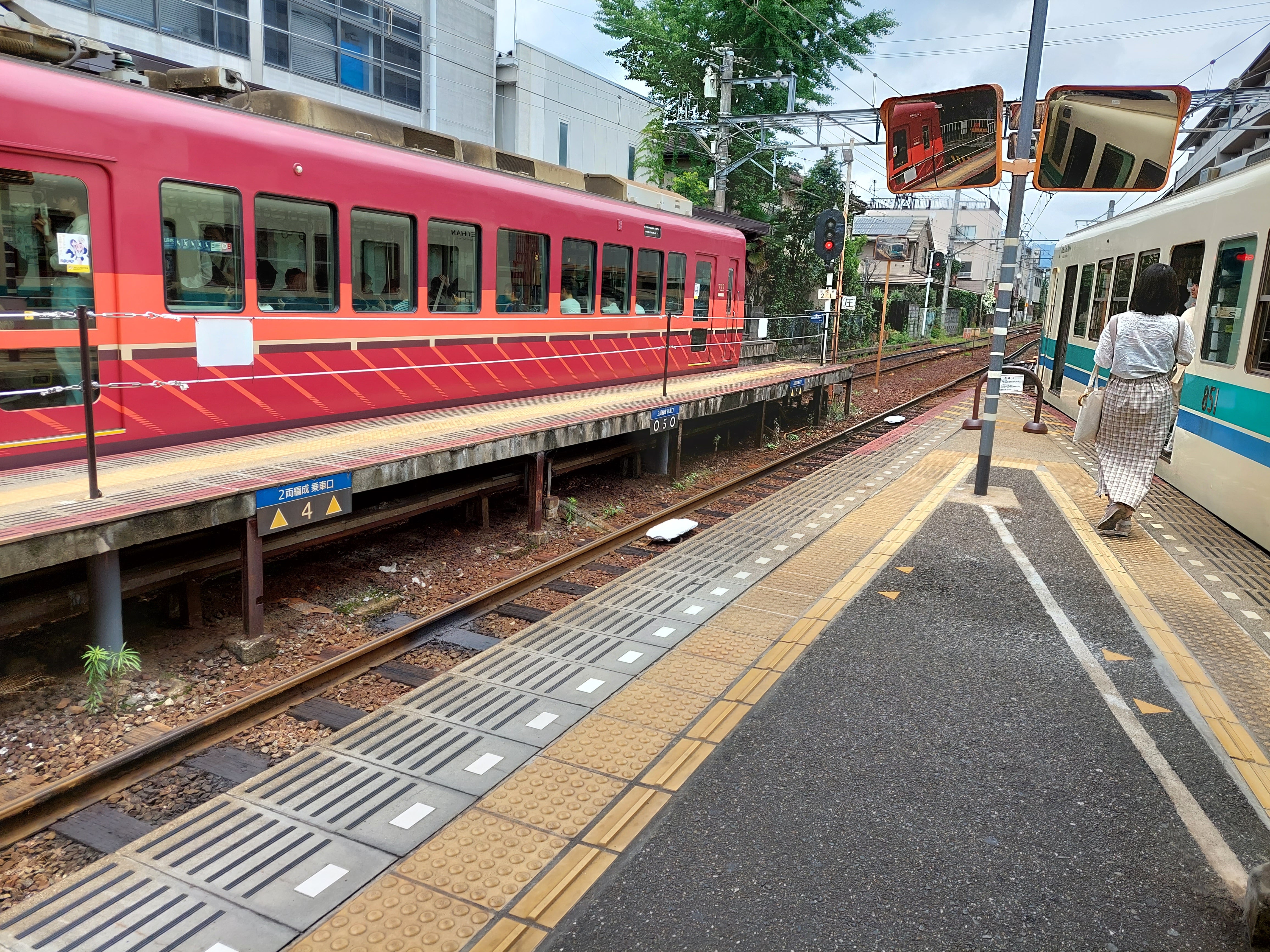 一宮市から岩倉市へ（愛知県）（１） 名鉄一宮線の廃線跡の道路を路線バスが - 浅野公園: