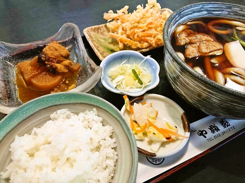 麺食堂 初志貫徹（山梨県甲府市） : 蕎麦とラーメン食べ歩き