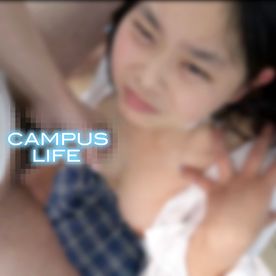 1年D組ゆんちゃんの通学電車！キスもしたことがない完全処女なのに初めてのヌード！大きめのおっぱいが解禁！【4K】 | Lourmel