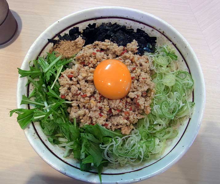 数あるはなびの店舗の中で弥富店だけしか食べられない鶏塩台湾まぜそば 麺屋はなび弥富店 愛知県弥富市五明町内川平465-1