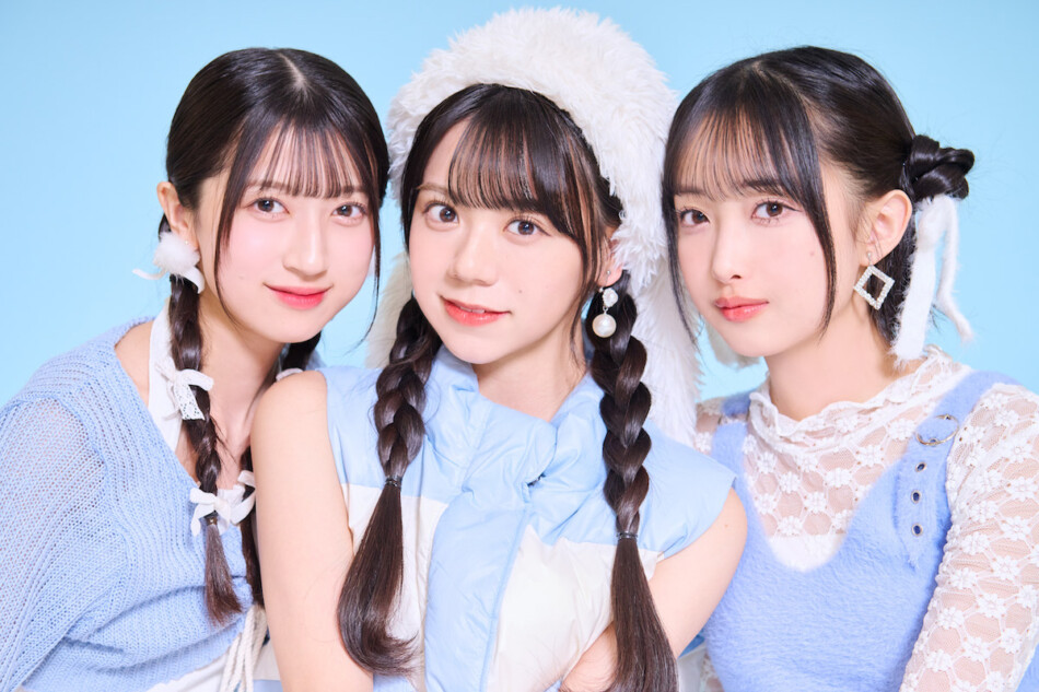 OCHA NORMA、スラリ美脚＆美ウエスト披露「週刊少年サンデー」表紙登場 -