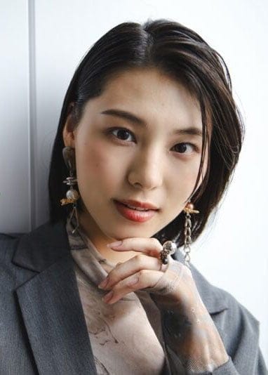 真剣交際10年》人気コスプレイヤー・伊織もえに熱愛を直撃インタビュー！ 「今の伊織もえがあるのは完全に彼のおかげです」 | 文春オンライン