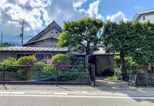 ファミリーロッジ旅籠屋・富士都留店の施設情報【HIS旅プロ｜国内旅行ホテル最安値予約】