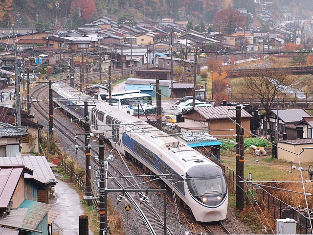 JR東海・371系電車の引退を発表～1編成だけの異端車だけに… - MAKIKYUのページ