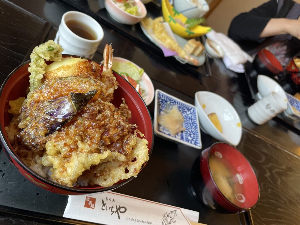 新潟県 上越市】コスパも最高な天丼と海鮮丼が大人気！「旬の魚 食事処 といちや」