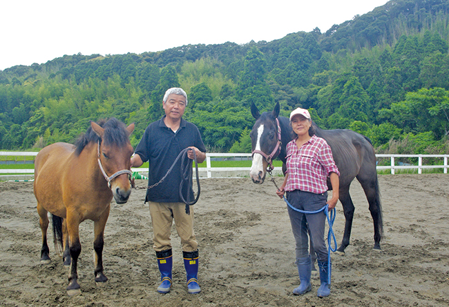 夫婦で「開拓」した牧場で、２頭の愛馬とともに - シティライフ株式会社｜千葉県市原市で情報紙発行・印刷全般・広告・ホームページ制作・名入れカレンダー通販