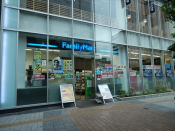 ファミリーマート TX秋葉原駅店 - 千代田区神田花岡町/コンビニ