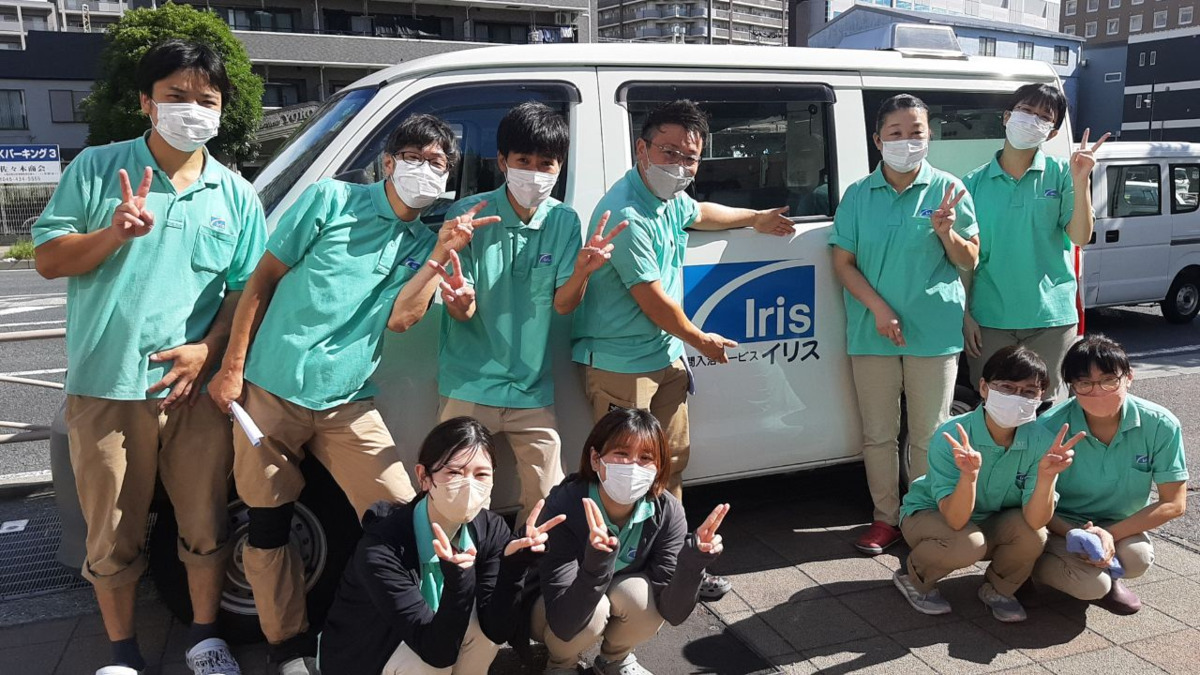 21時にアイス平和島店🍦 当店では私たちスタッフと一緒に楽しく働いてくれる方を募集しております！ 若い方が多く明るい職場です✨ 