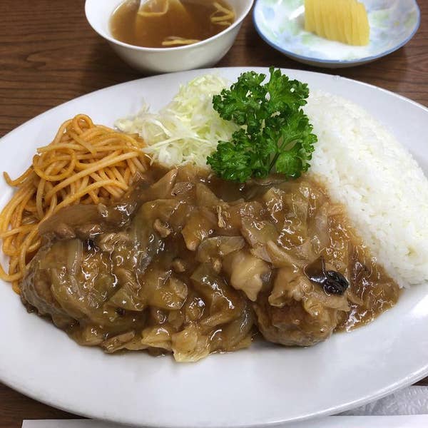 テイクアウトで販売する「肉団子と野菜の黒酢ソース」弁当＝モス系列のレストラン「玄米食堂あえん」、代々木上原駅に出店 - シブヤ経済新聞