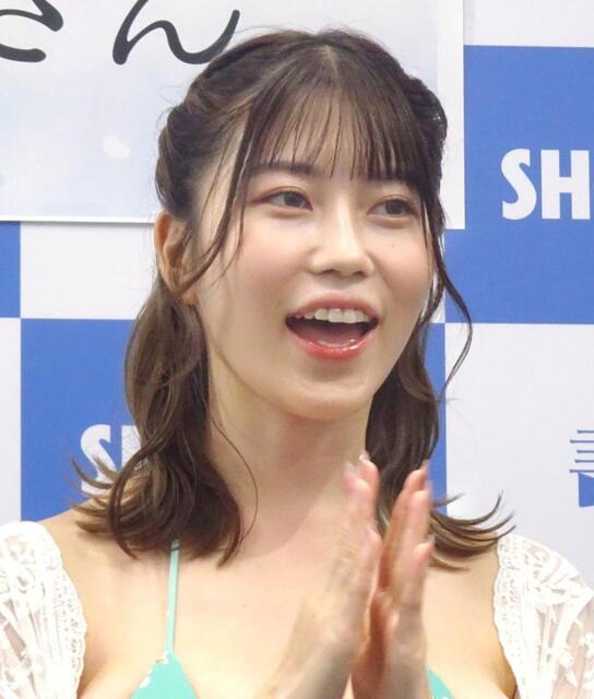 浅川梨奈】川栄李奈主演のドラマ『となりのナースエイド』ゲスト出演決定！「脚本を読んで、これが純愛というものか、と感じました」 |  エイベックス・ポータル -