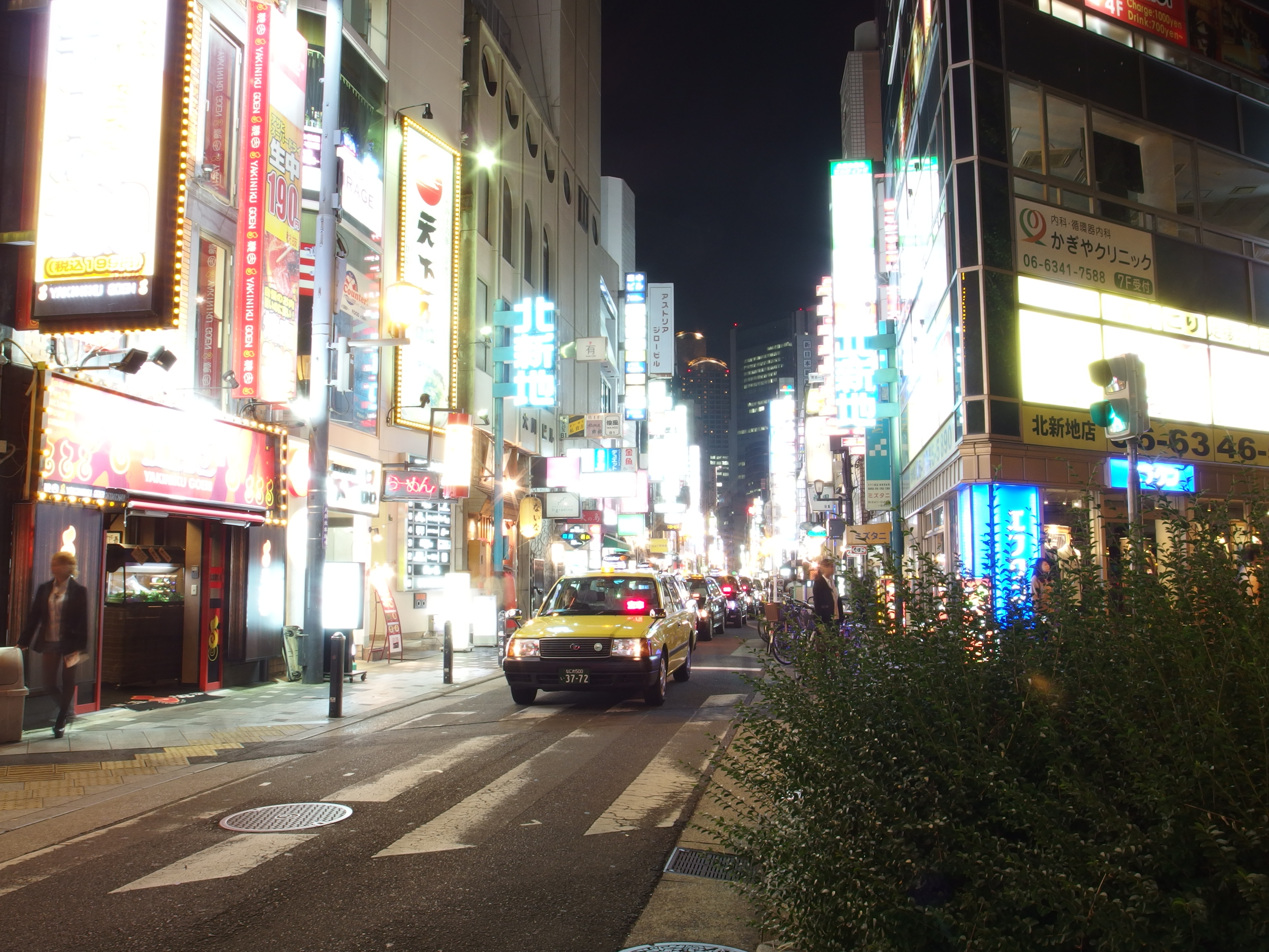 ☆曽根崎新地 永楽町通り 1階正面 1フロアー店舗！｜大阪府大阪市北区曽根崎新地1丁目 よるみせナビ(関西版)