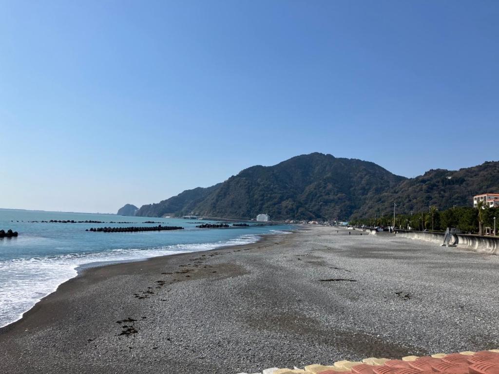 エーゲ海の絶景！サントリーニ島「カナヴェス イア スイート」はパノラミックリゾート |