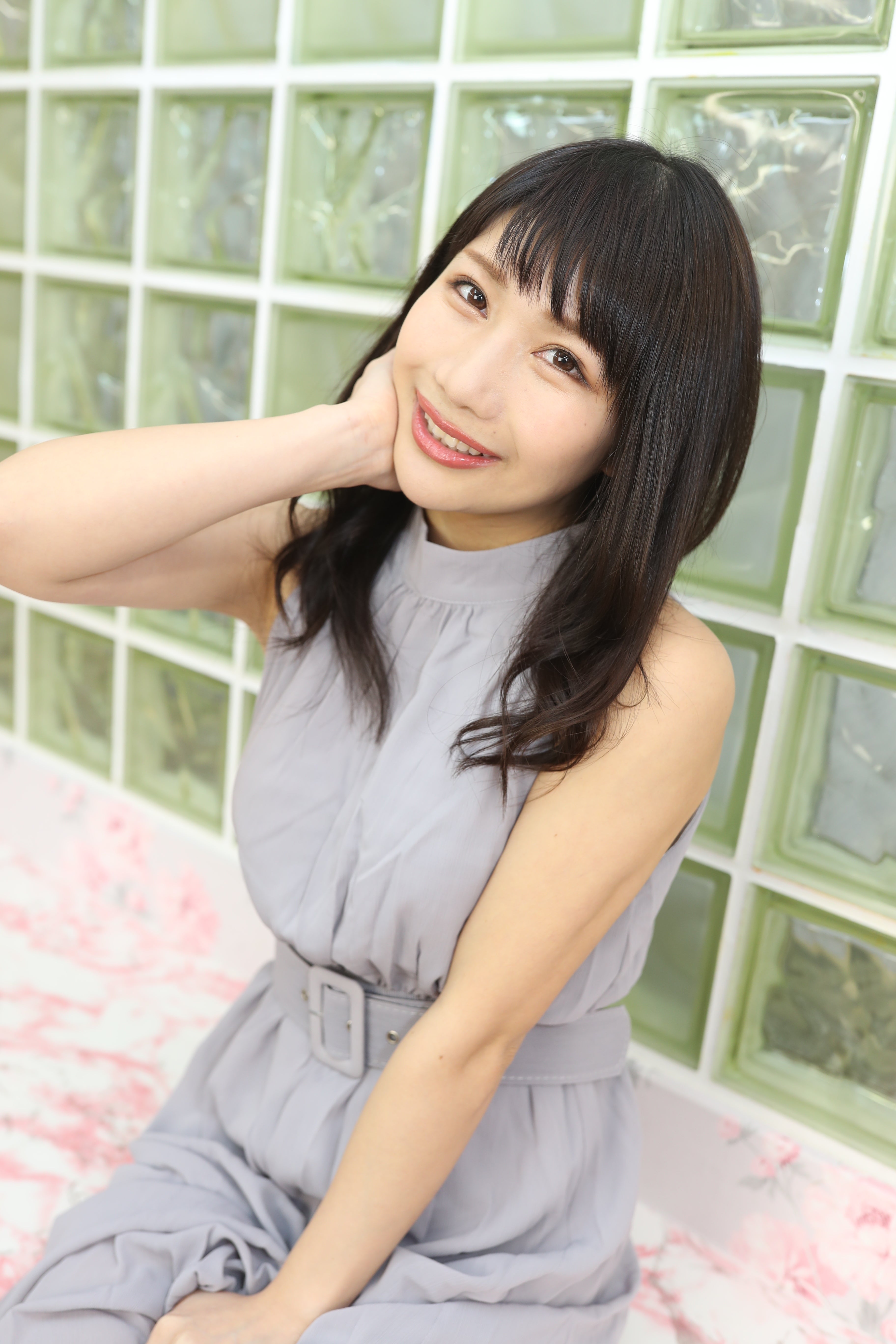 Amazon.co.jp: 潮騒 琴井しほり: 【グラビア写真集】 :