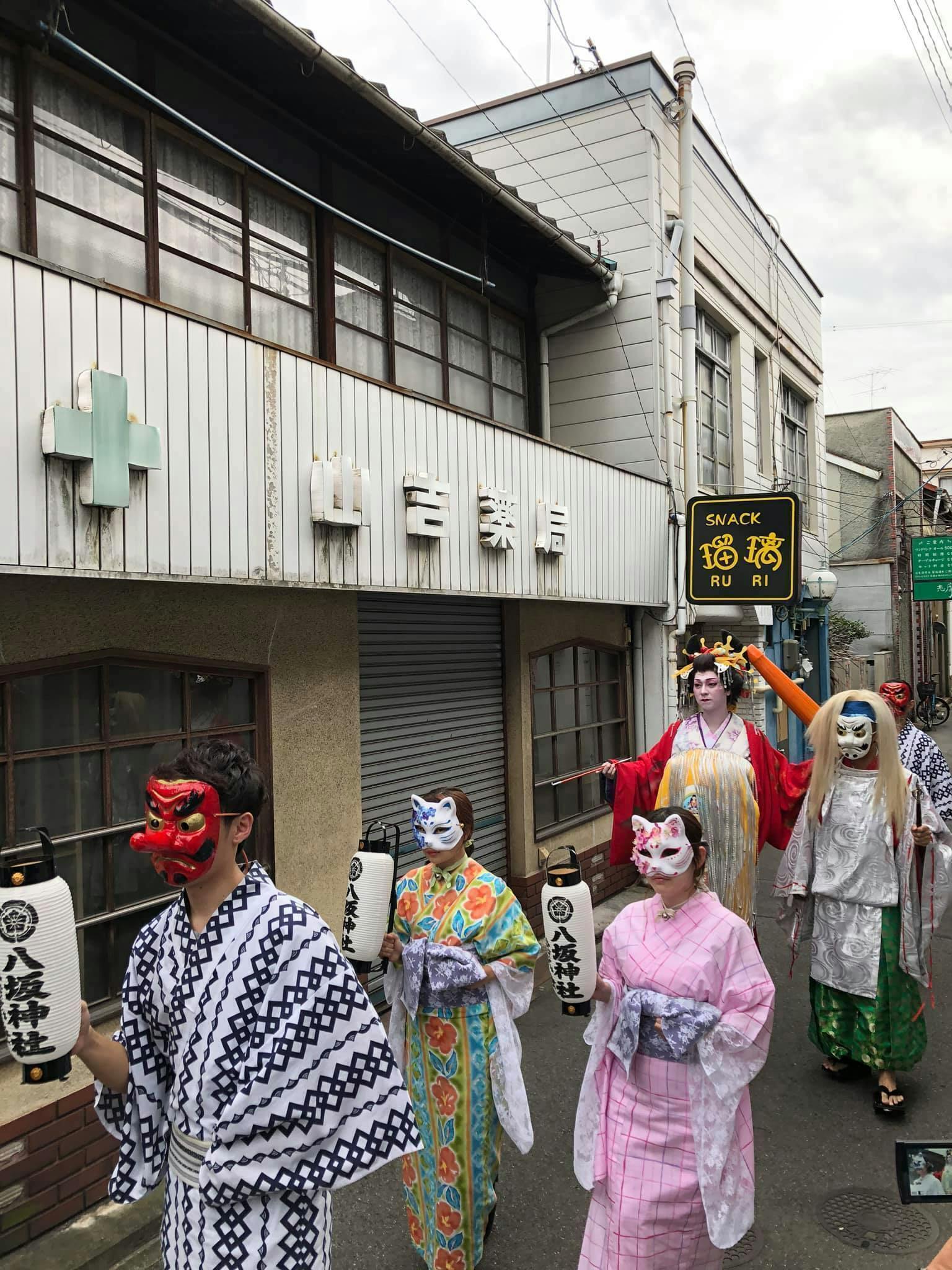 尾道新開で「花魁道中」を再び！舞踊家 孝藤右近氏をお招きしたい。 -