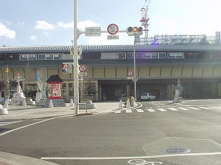 四国の駅と車窓８８箇所巡り ～第8番札所 多度津駅（たどつえき）～