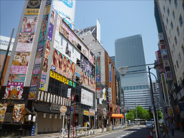 ソープランドが街に溶け込む【名古屋・大門】レトロ風景と遊郭跡 - YouTube