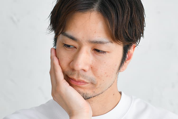 この顔じゃ彼女出来ないですか？難しいですか？32歳男性です。 -  -