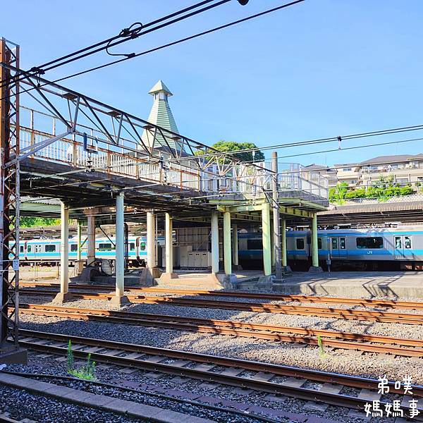 一直玩的馬摩- －2023東京完全攻略低調車站介紹：日暮里－ 嚴格說來日暮里不算冷門，經常造訪東京的朋友應該聽過這個地方，不過相較其他車站仍算是低調的 車站之一。