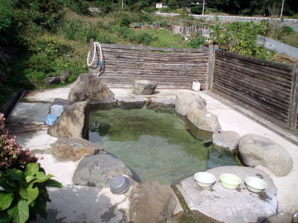 岡山県で一番有名な混浴露天風呂 《湯原温泉街》