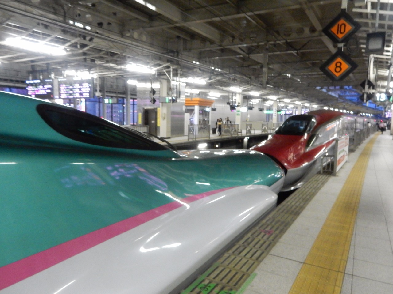 Nasuno Shinkansen arriving to Utsunomiya